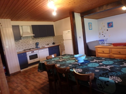 appartement pour 6 personnes avec 2 chambres, séjour salon , coin cuisine