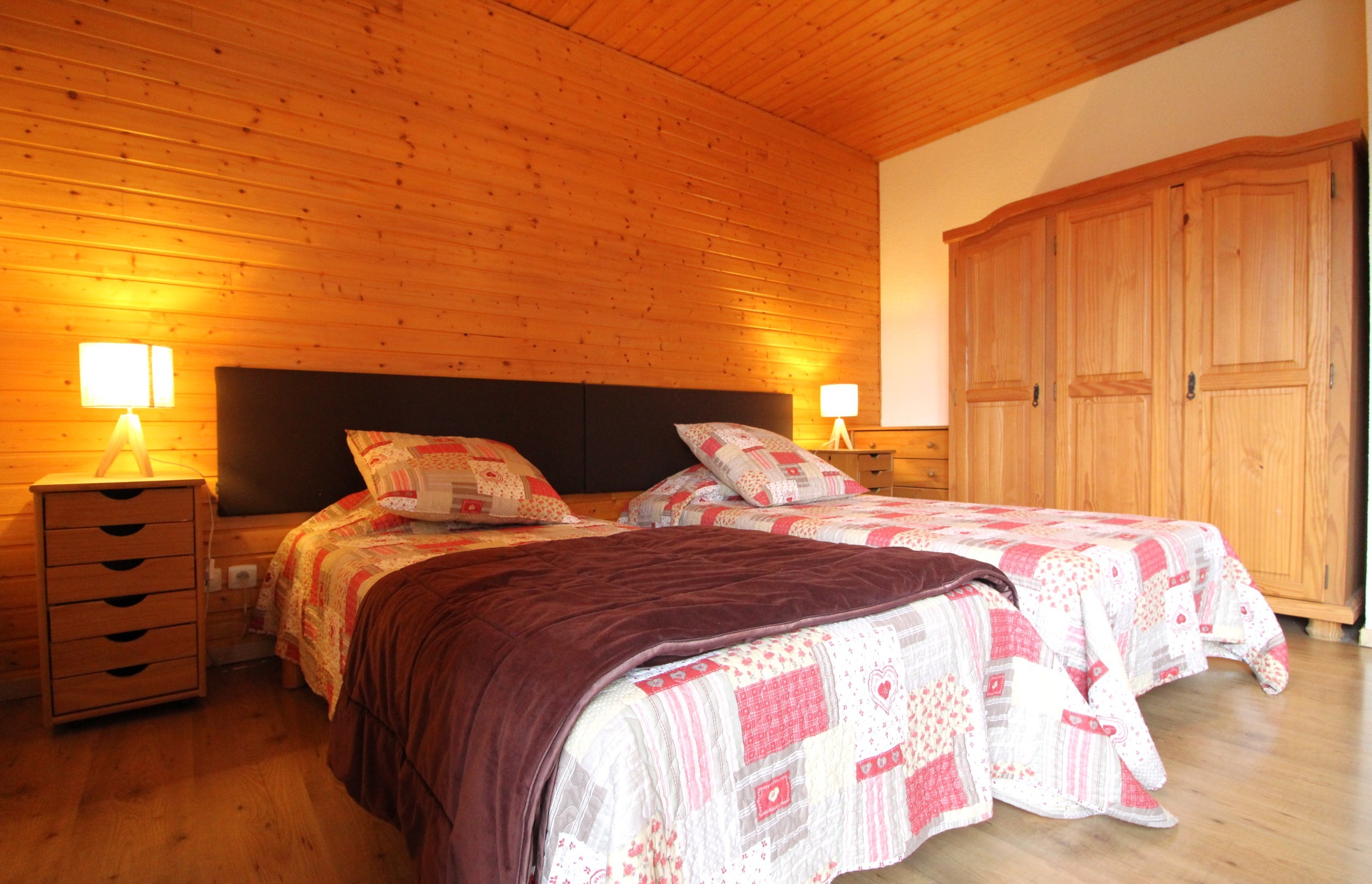 Chambre n°4 - Gîte Le Sapin, proche lacs et randonnées, pour 4-8p