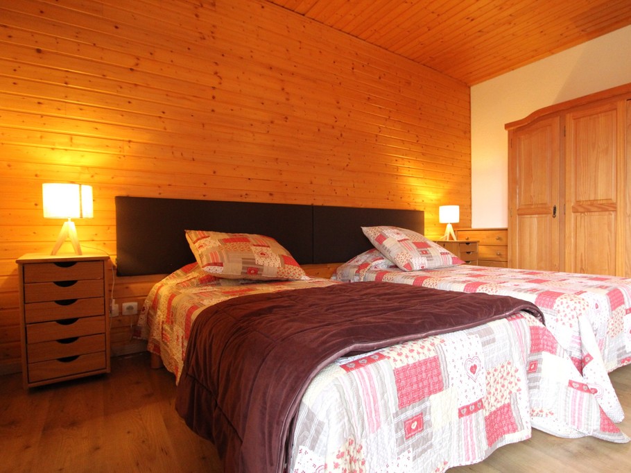 Bedroom 4 - Gîte Le Sapin, close to lakes and walks, sleeps 4-8