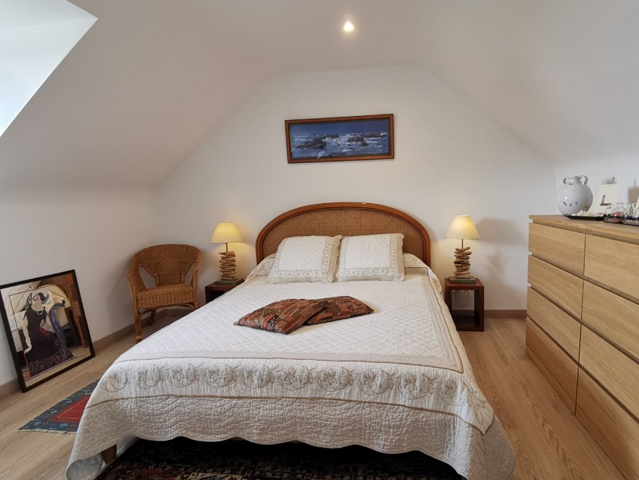 Chambre 1 à l'étage (lit de 1m60)