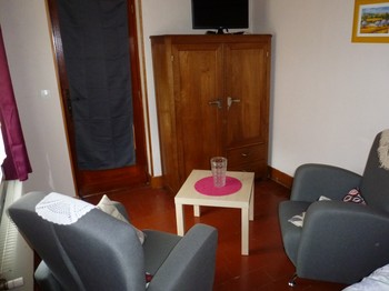 Espace_Salon_Avec_Lit_Gigogne