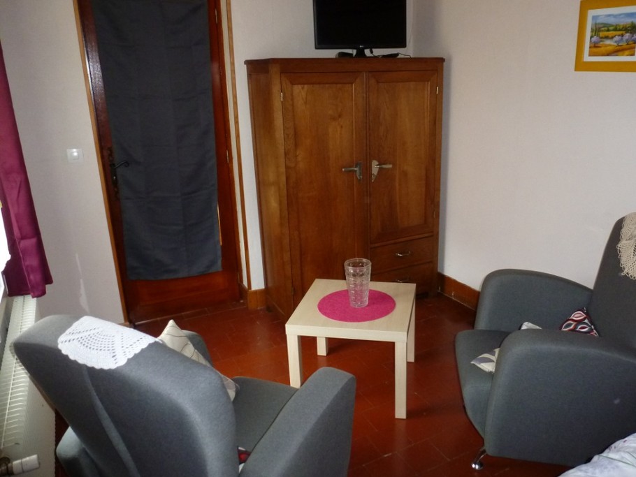 Espace_Salon_Avec_Lit_Gigogne