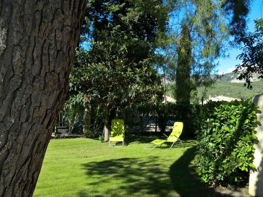 Extérieur côté jardin