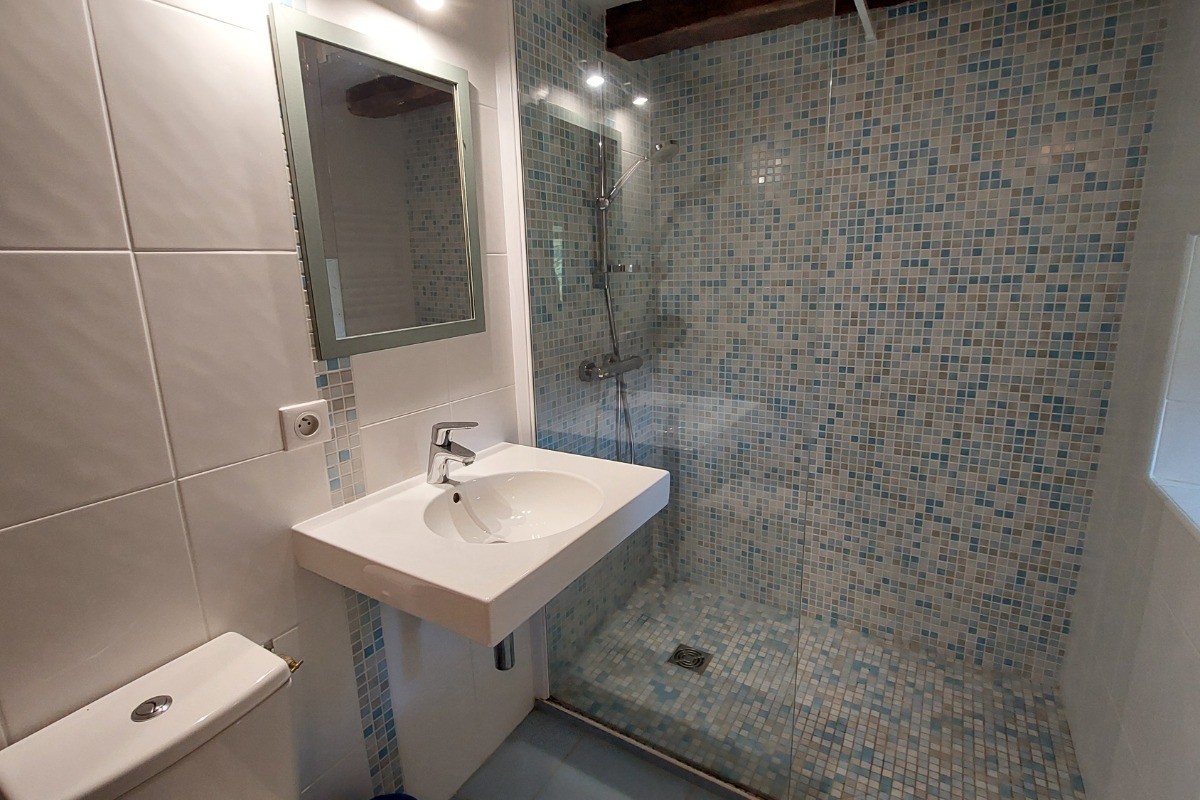 salle de bain de la chambre 1