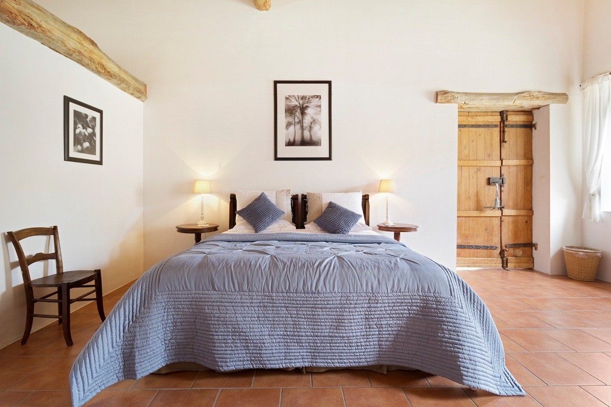 La Farat - Maison de Soleil - Chambre Kingsize #2 avec canapé lit en plus.