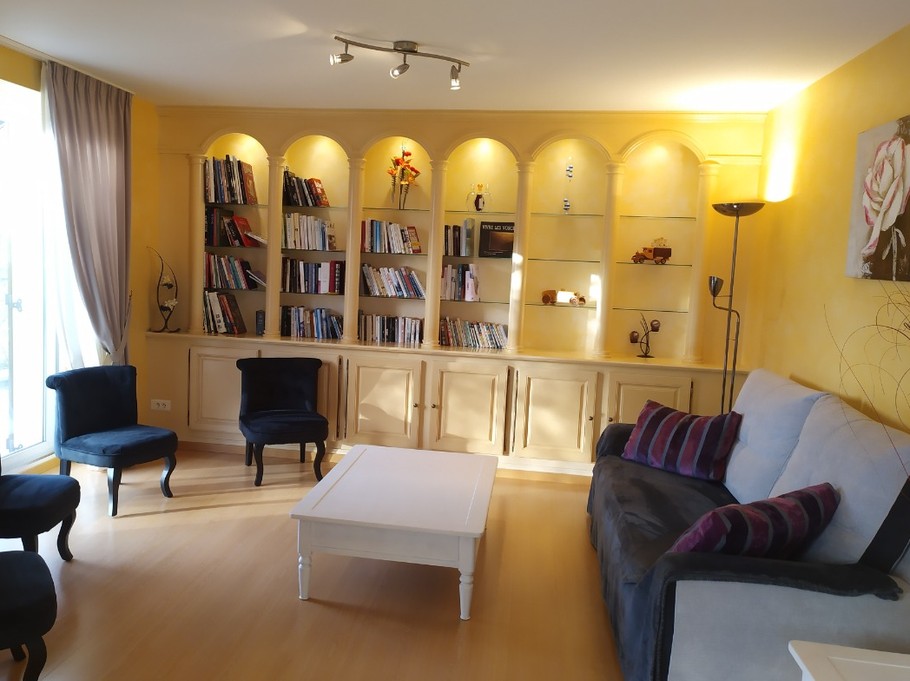 2ème salon/bibliothèque