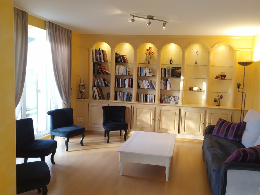 2ème salon/bibliothèque
