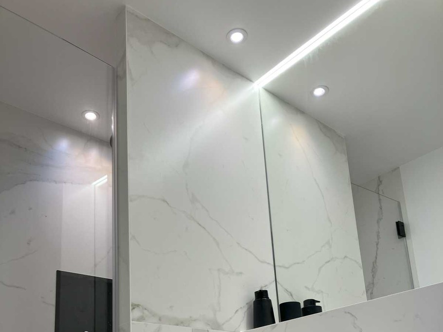 Lavabo + accès douche à l'italienne