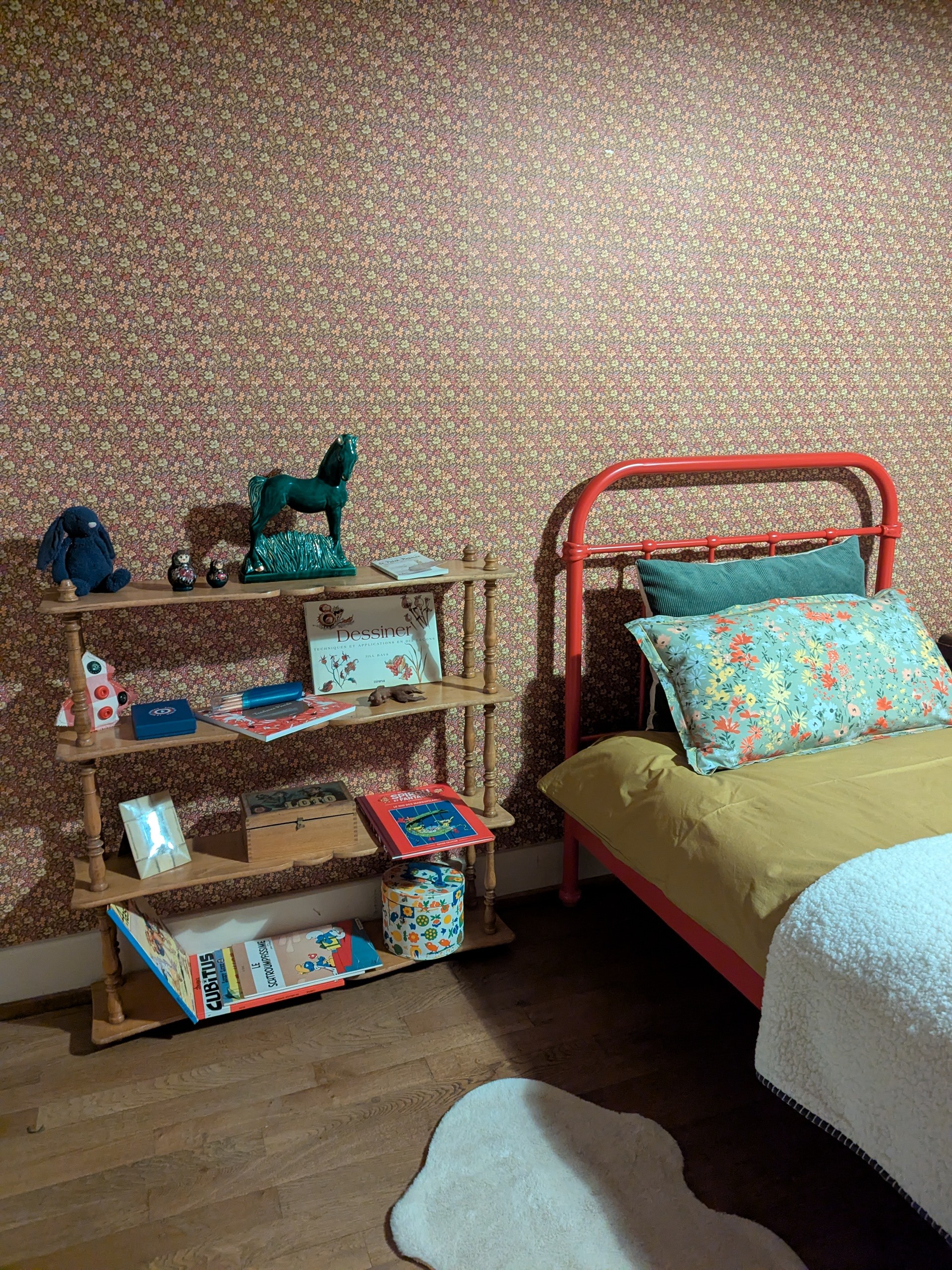 Twin bedroom