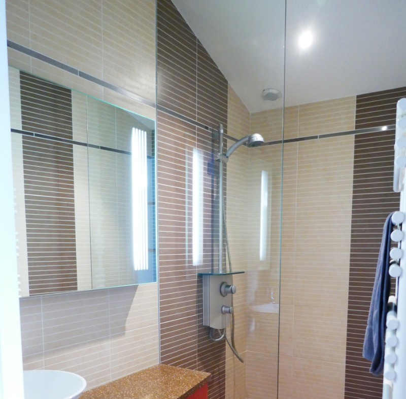 Salle d'eau chambre 1