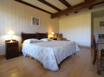 Maison d’Hôtes de Charme du XVIIIᵉ siècle, à Maizières