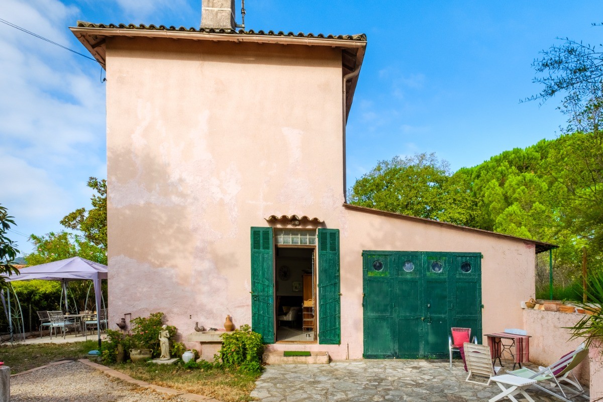 Entrée du gîte le Floriège à Vidauban (Provence, Var)