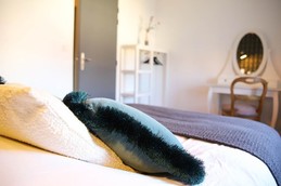 Chambre 1  Gîte Appart'Edith La Neuville aux Larris