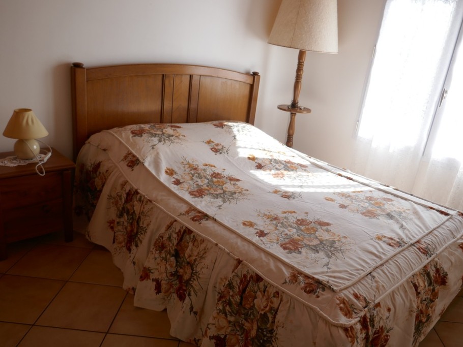 Chambre 3 : 1 lit en 140