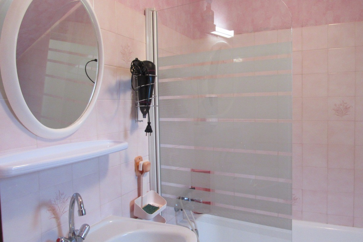 Bathroom with WC