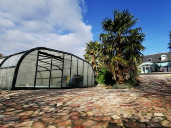 Piscine chauffée et couverte commune aux 3 locations