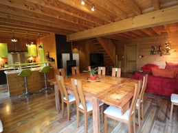 Pièce de vie spacieuse - Chalet Poème