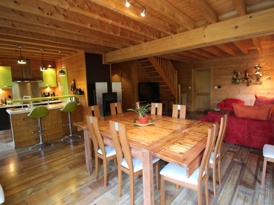 Pièce de vie spacieuse - Chalet Poème