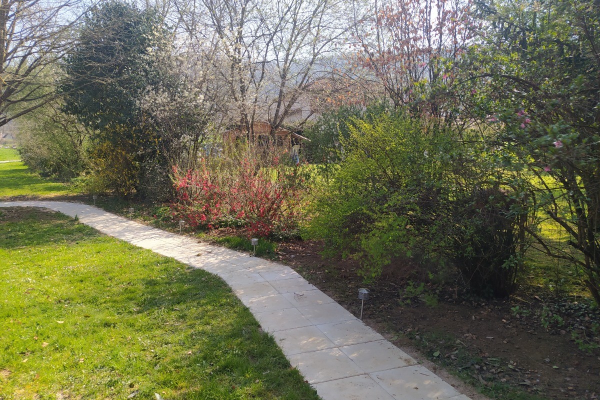 Allée d'accès au gîte