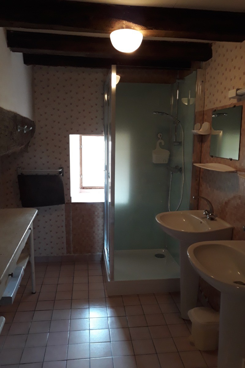 salle d'eau du vieux manoir