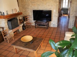 Salon 2 canapés 4 places - cheminée - TV connectée 65"