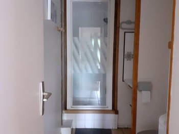 Gîte "Pic de Cluzel" : The shower room with WC