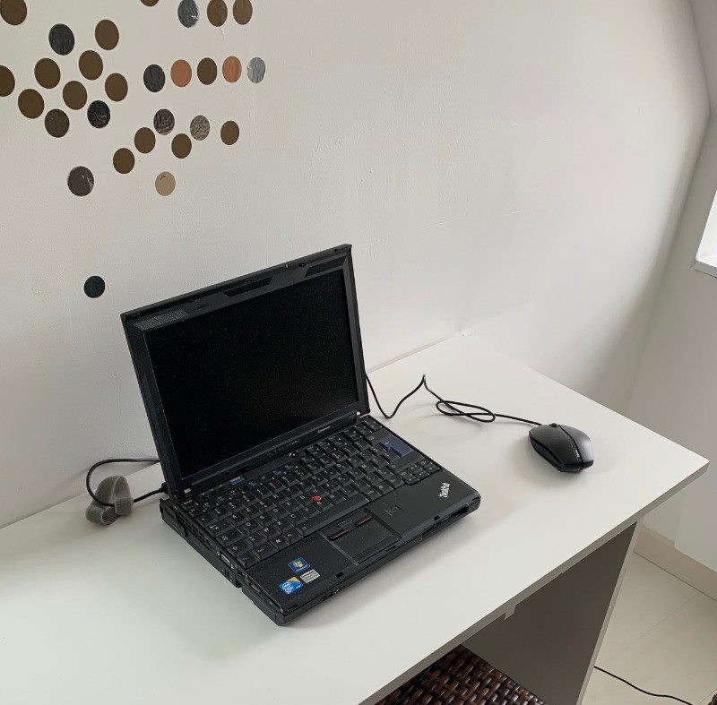 Ordinateur portable à demeure chambre 4