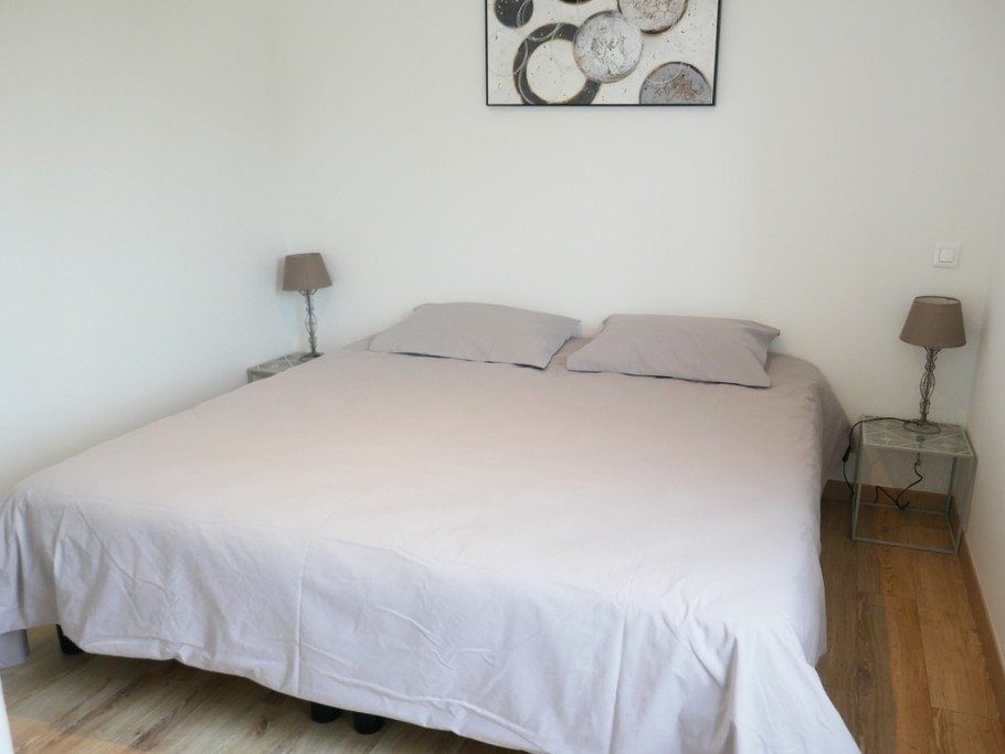 Chambre 2 : un lit en 180
