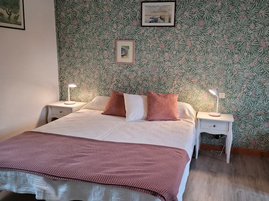 Chambre - LE MILIN DU, DE 4 A 5 PERSONNES - AU COEUR VILLAGE DE GOUAREC ENTRE LE MORBIHAN ET LES CÔTES D'ARMOR - BRETAGNE -