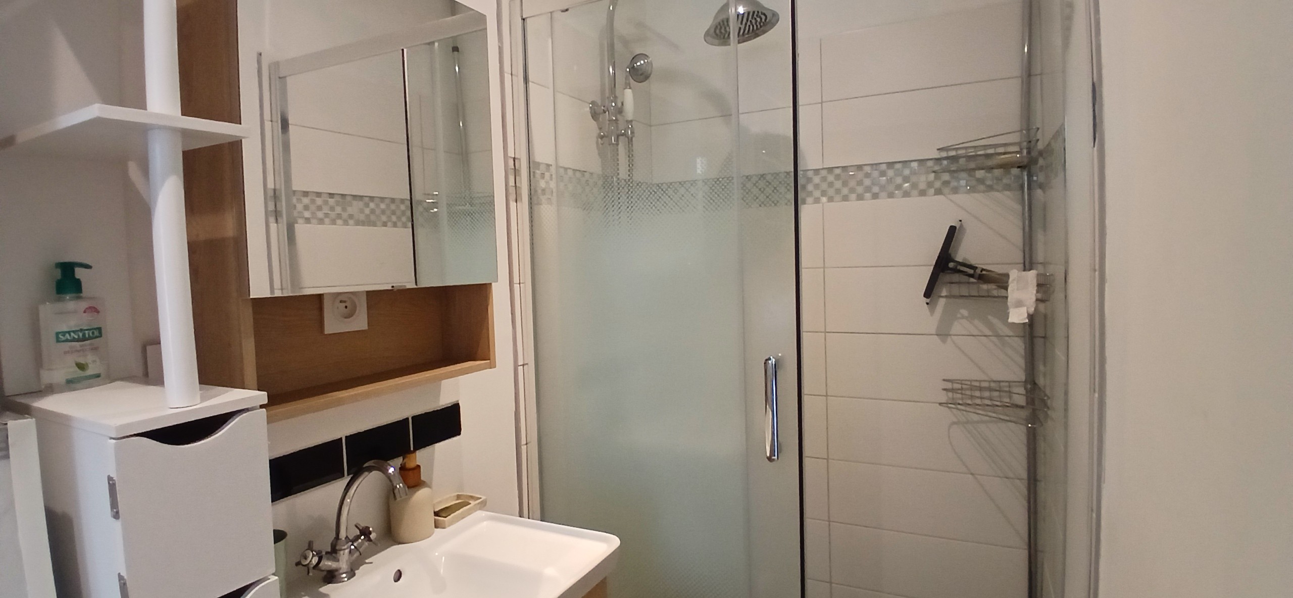 Le Studio M à Clermont-Ferrand : La salle d'eau