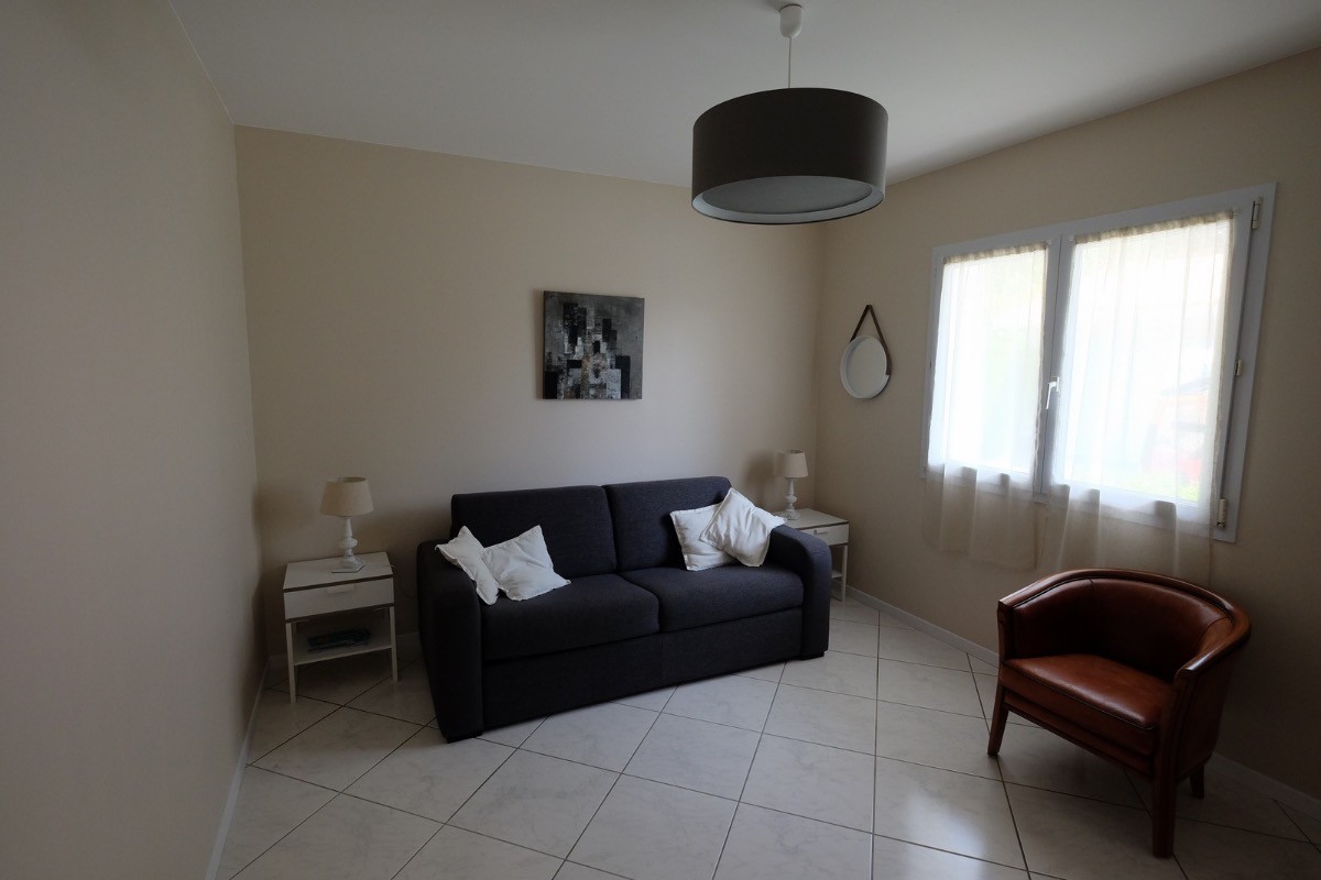 Salon avec canapé convertible (couchage 140)
