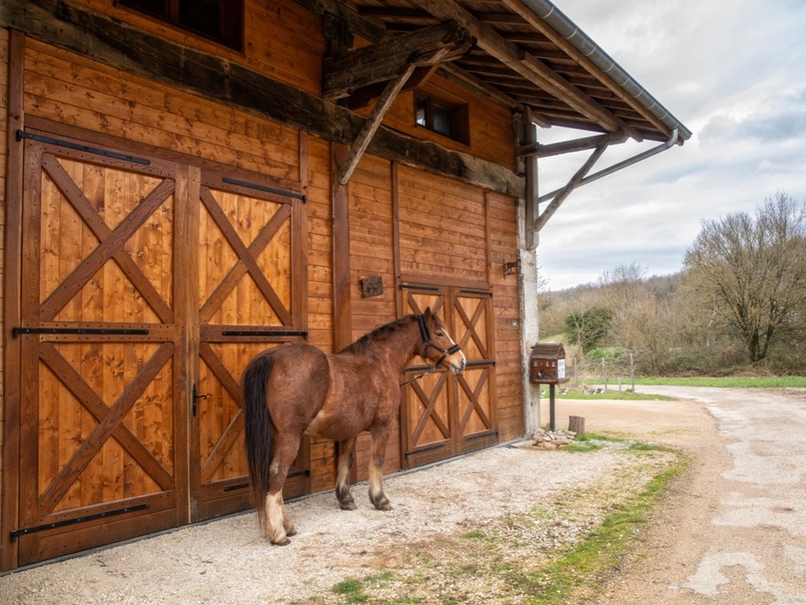 La Grange en entrée du Domaine