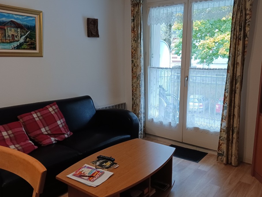 Le salon qui donne sur le balcon