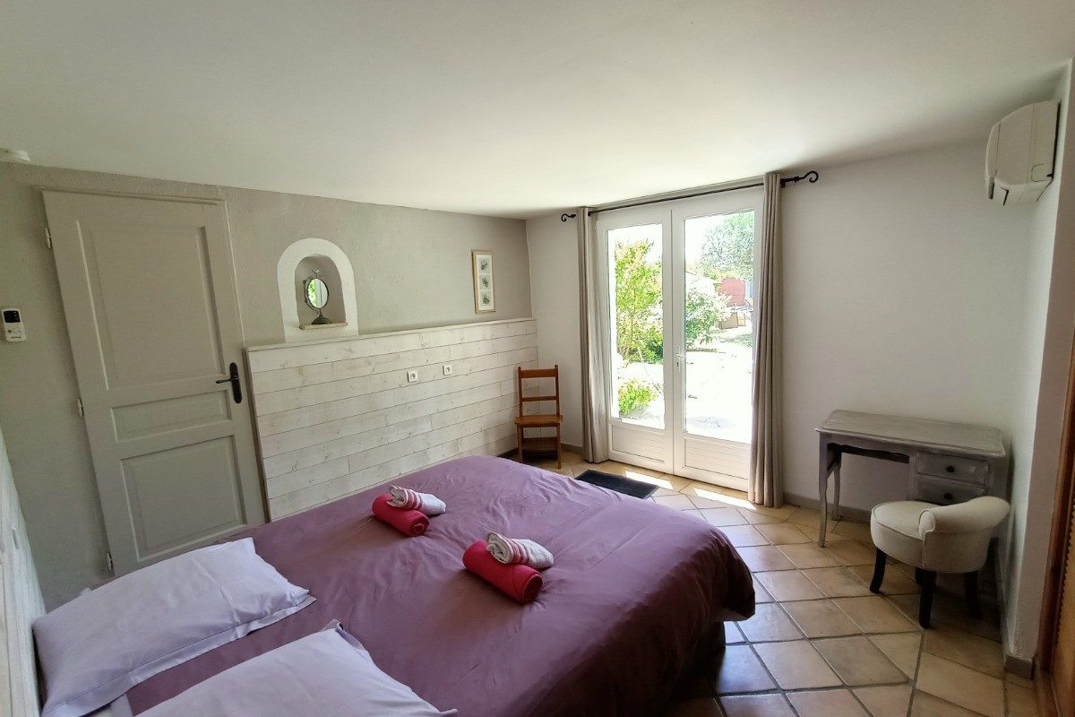 La chambre rose du bastidon