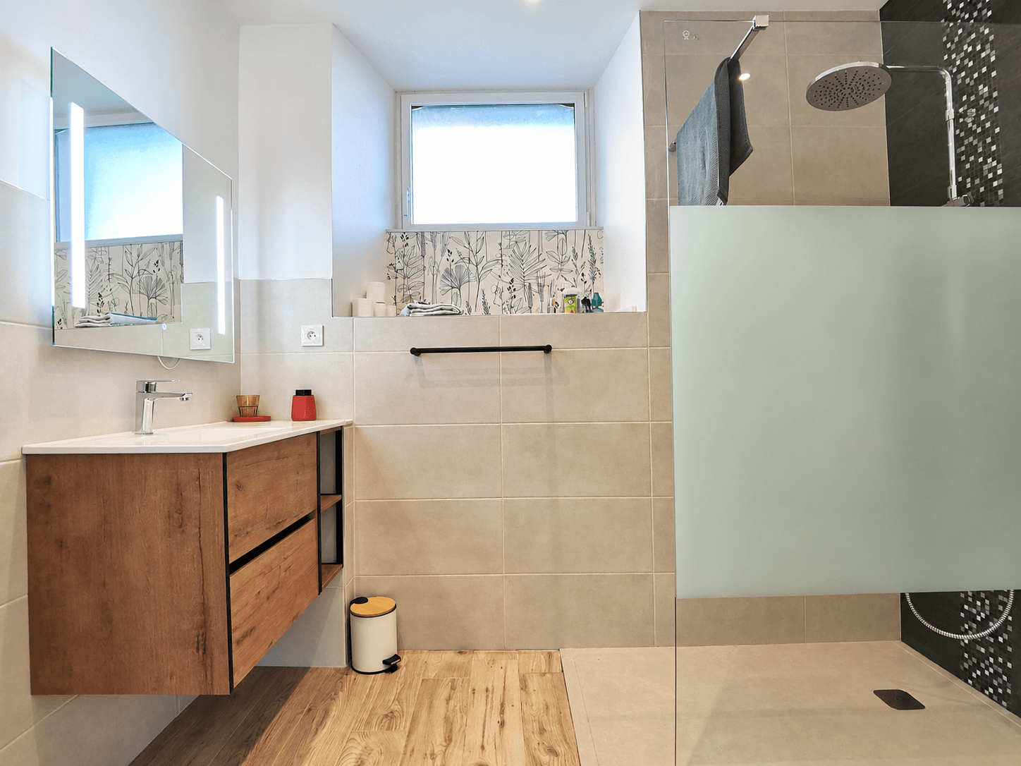 shower room with toilet