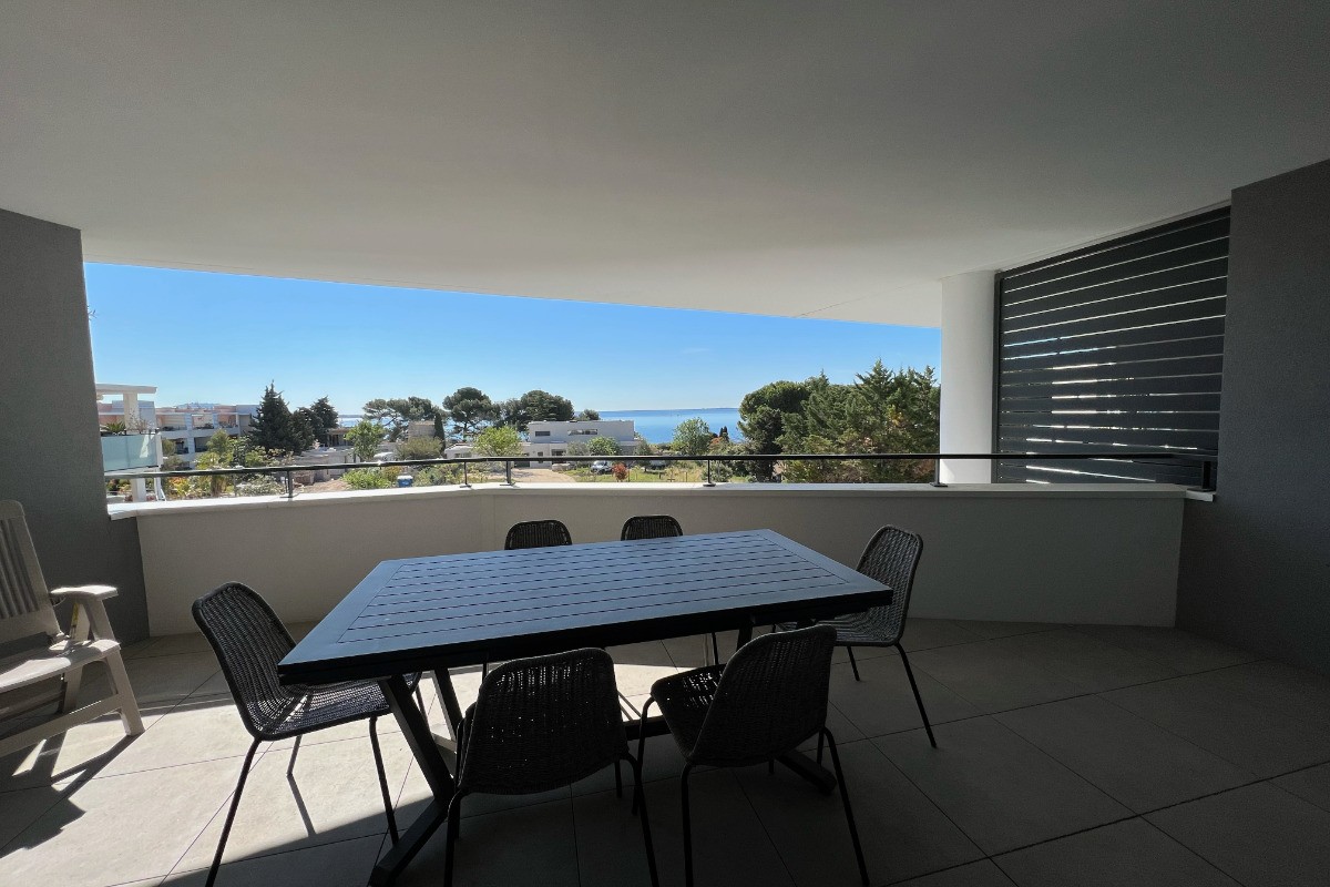 Terrasse – Location de vacances Hérault.