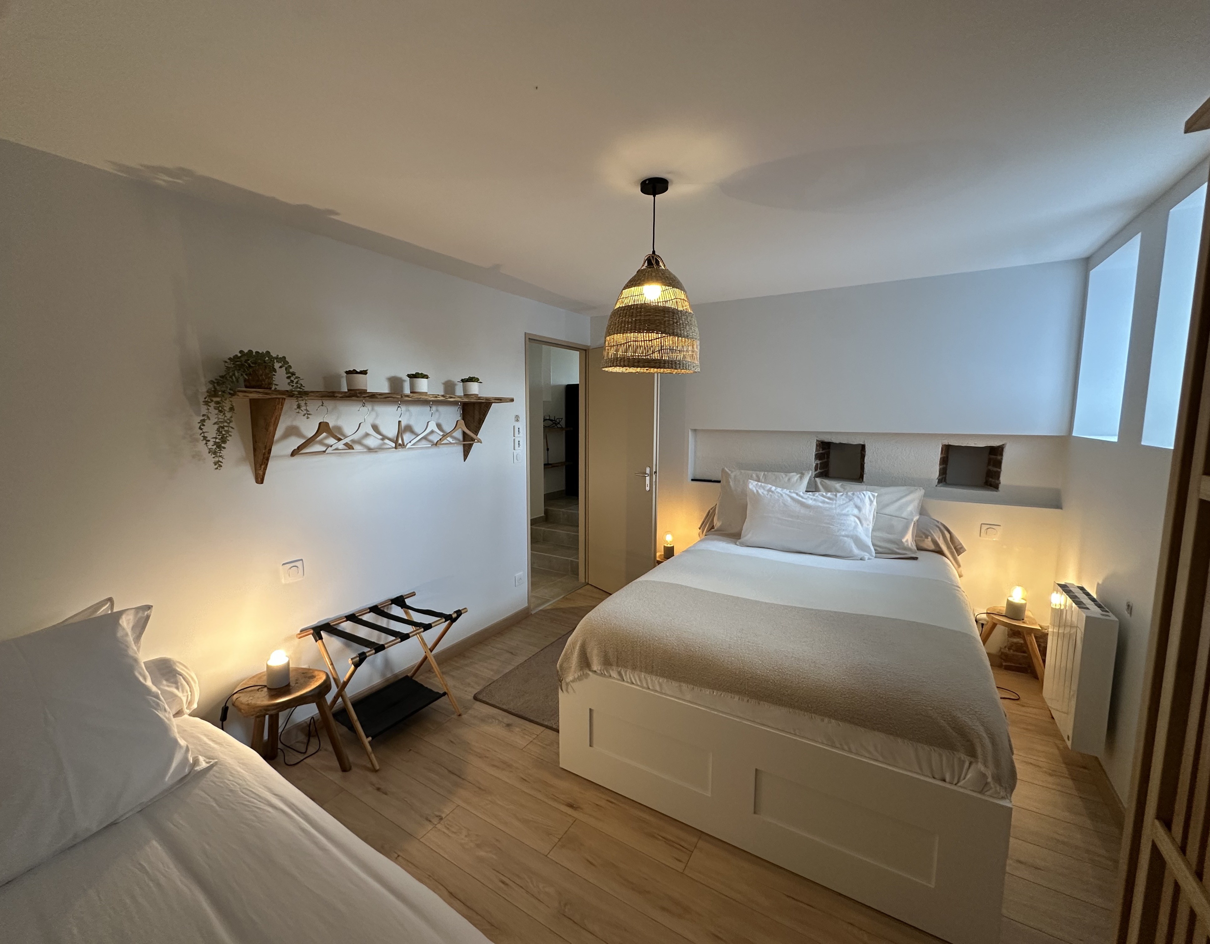 Le Logis de Ecuries, Renaison : la 1e chambre