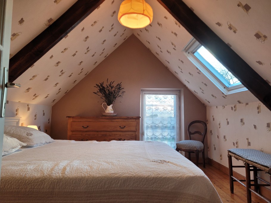 Le Grand, location de vacances Clévacances, chambre étage lit double