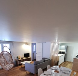 Vue ensemble pièce de vie