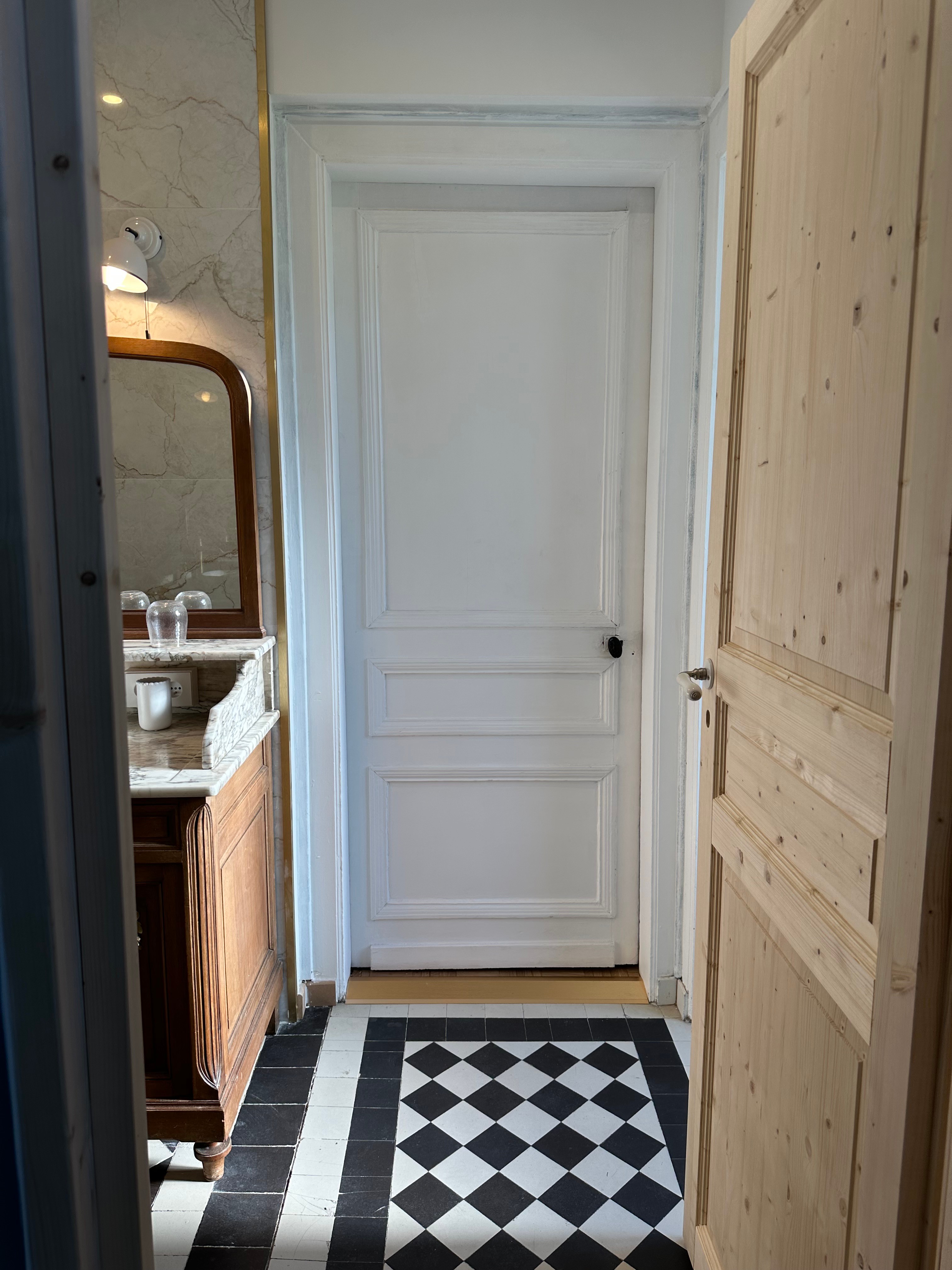 Bathroom at Le Domaine de la Bergerie guesthouse, Lapugnoy, Pas-de-Calais