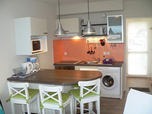 Appartement 2 pièces duplex vue mer à 50m de la plage de sable fin de Trestel, meublé de tourisme 3 étoiles, Trévou-Tréguignec, Côtes d'Armor - Bretagne - Séjour-cuisine