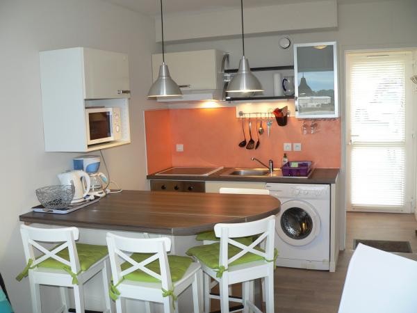 Appartement 2 pièces duplex vue mer à 50m de la plage de sable fin de Trestel, meublé de tourisme 3 étoiles, Trévou-Tréguignec, Côtes d'Armor - Bretagne - Séjour-cuisine