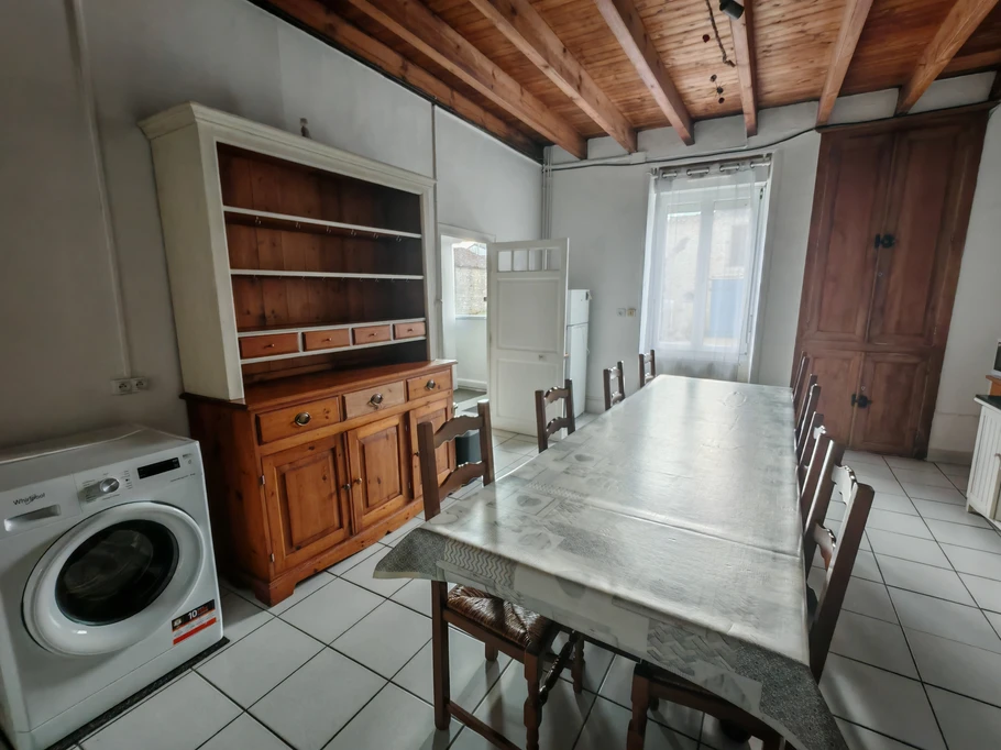Kitchen - Dining room