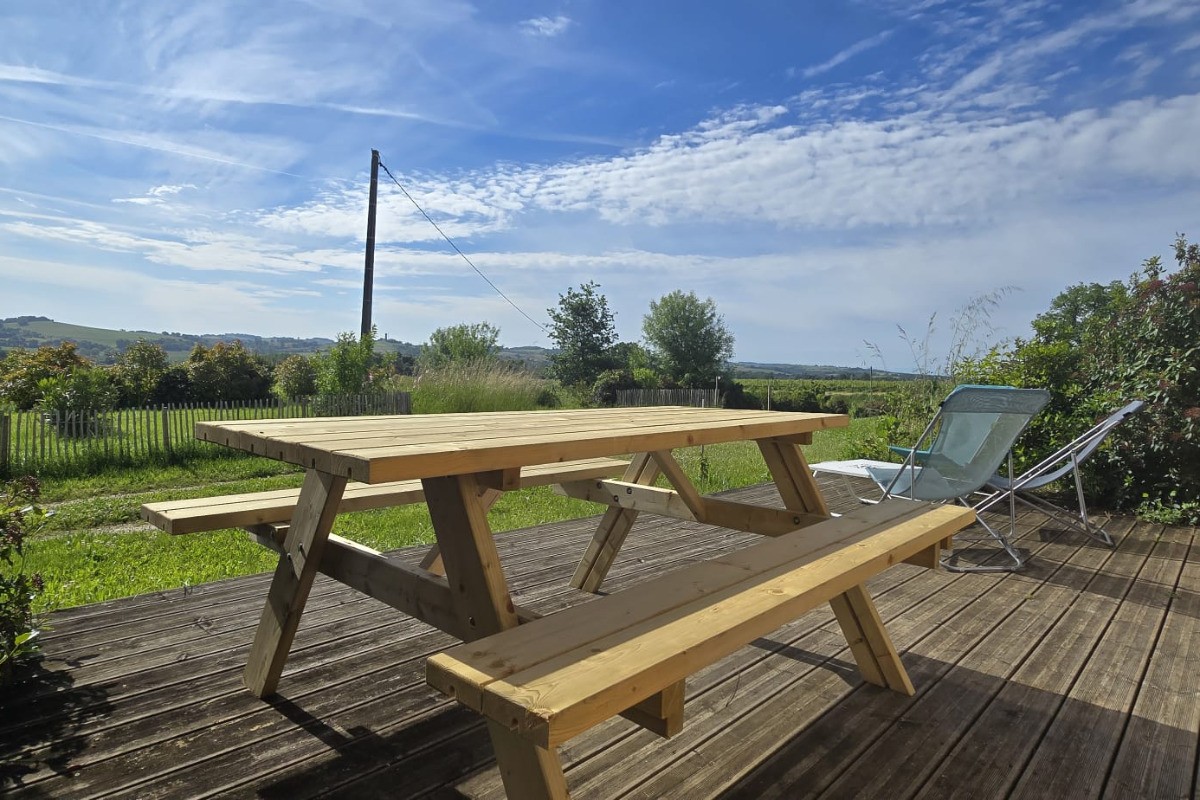 La terrasse, coin repas et détente