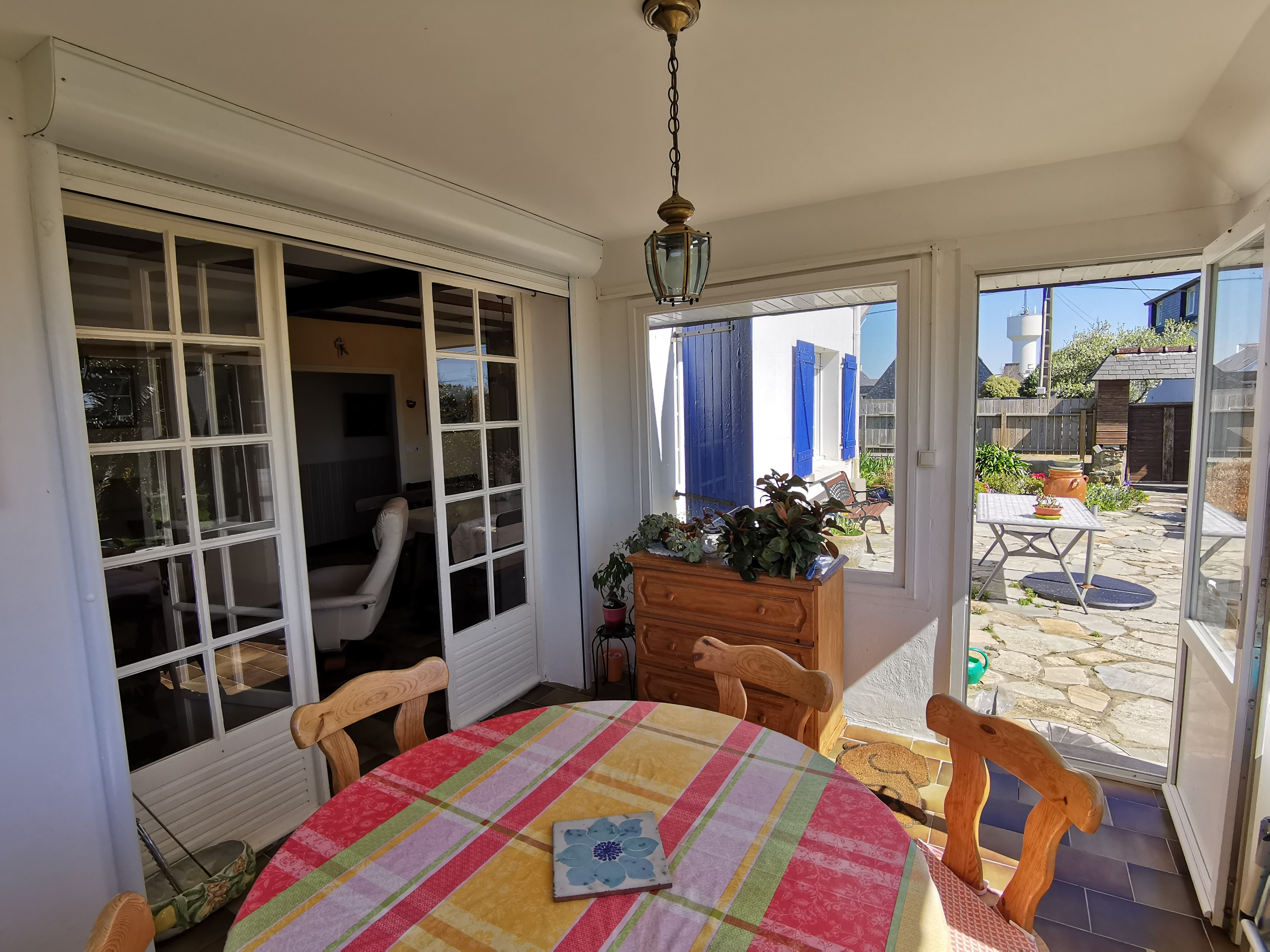 Veranda donnant accès à la terrasse