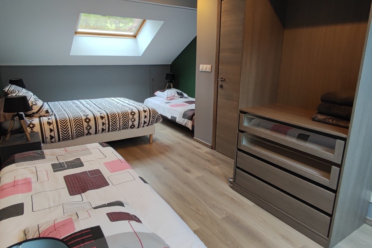 Chambre n°1 avec 4 couchages - Maison Gite Le Bressaud à La Bresse