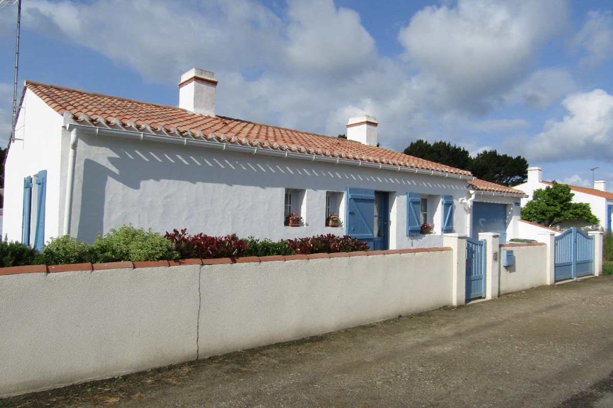 Le devant de la maison