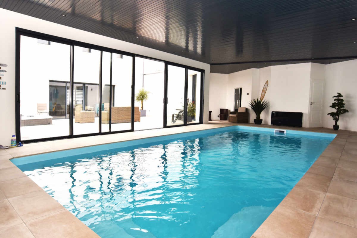 Piscine intérieure chauffée