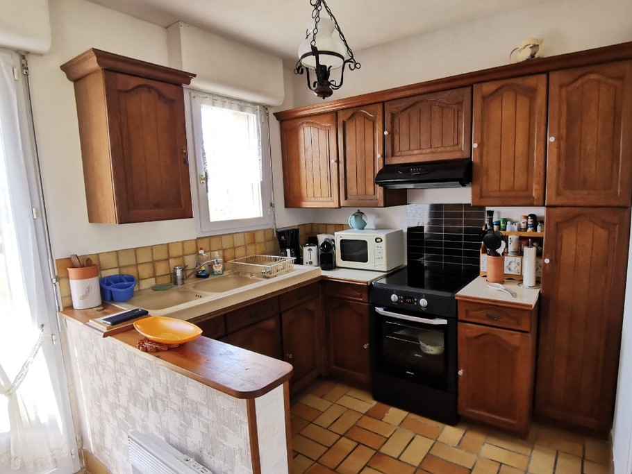 Cusine ouverte sur le salon-séjour