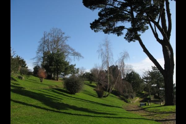 Jardin public vu de la terrasse, avec accès direct